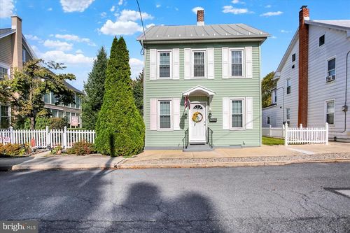 423 S High St, MECHANICSBURG, PA, 17055-6429 | Card Image