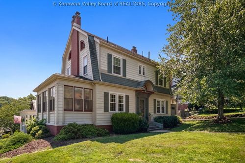 916 Highland Rd, Charleston, WV, 25302-3013 | Card Image