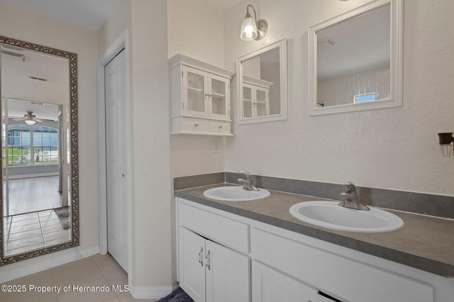 10101 Langan St, House other with 3 bedrooms, 2 bathrooms and null parking in Spring Hill FL | Image 28