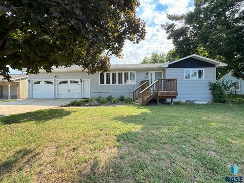 1207 Sw 4th Ave Avenue, Pipestone, SD, 56164 | Card Image