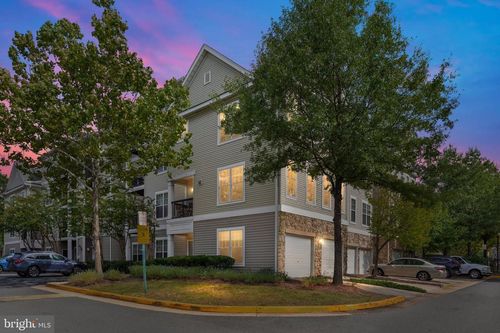 t-13379 Connor Dr, CENTREVILLE, VA, 20120-3033 | Card Image