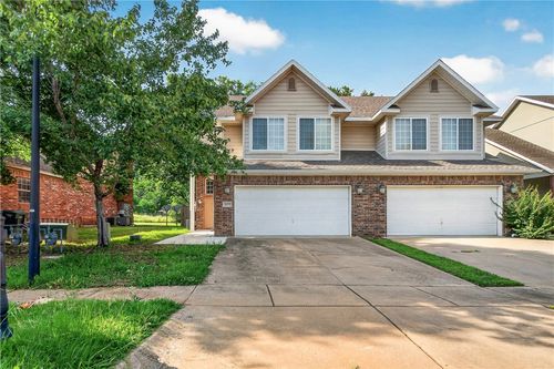 2572 E Turtle Creek Dr, Fayetteville, AR, 72701-4532 | Card Image