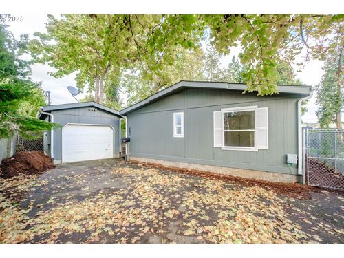 680 Cupids Ct, Woodburn, OR, 97071-3820 | Card Image
