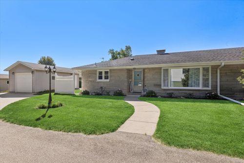 apt-2-204 N Chicago Ave, Elwood, IL, 60421-6122 | Card Image