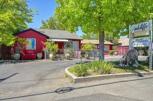 9271 Elk Grove Blvd, Elk Grove, CA, 95624-2101 | Card Image