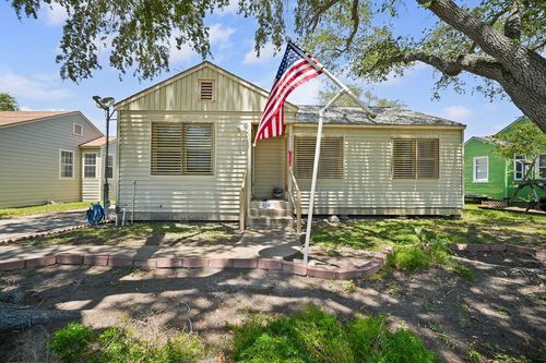 718 Ralston, Corpus Christi, TX, 78404 | Card Image