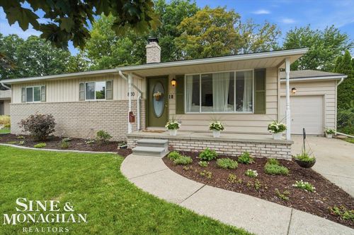 830 S 12th St, Saint Clair, MI, 48079-4932 | Card Image