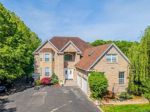 183 Oakfield Ave, Dix Hills, NY, 11746-6327 | Card Image