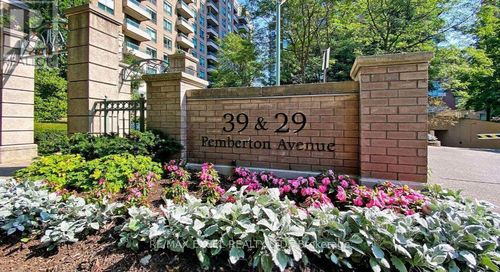902-39 Pemberton Ave, North York, ON, M2M4L6 | Card Image
