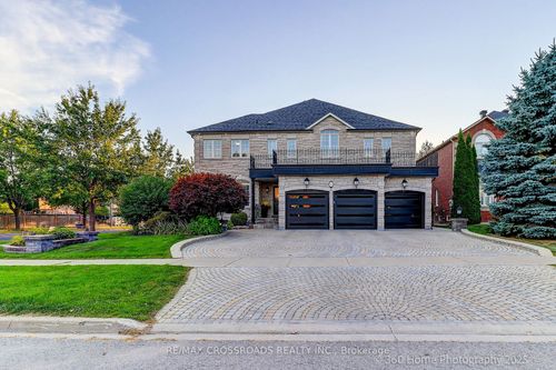2 Mumberson Crt, Markham, ON, L6C1Y4 | Card Image