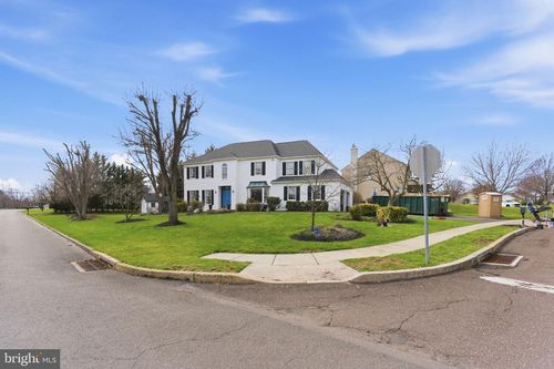 32 Marian Cir, Chalfont, PA, 18914-2700 | Card Image