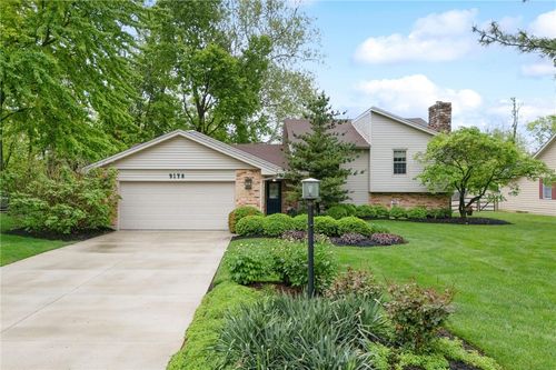 9178 Woodstream Ln, Washingtn Twp, OH, 45458-9557 | Card Image
