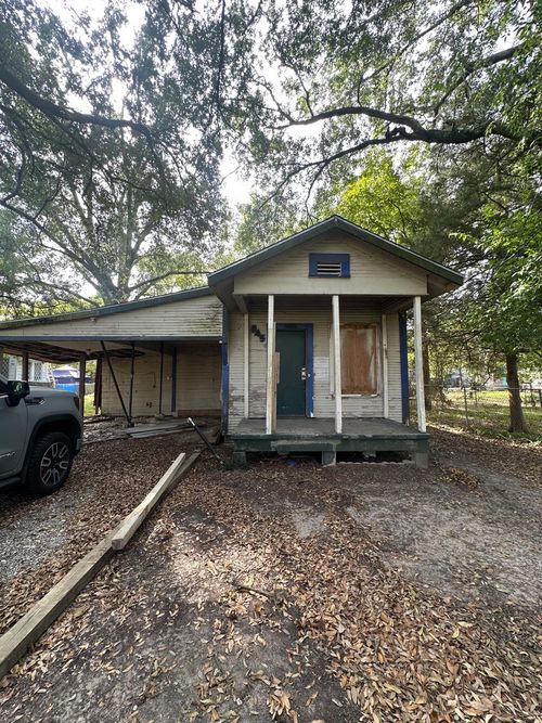 845 Saxe St, Beaumont, TX, 77705-5024 | Card Image