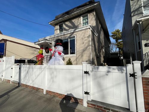 2-r-5909 69th St, Maspeth, NY, 11378-2946 | Card Image
