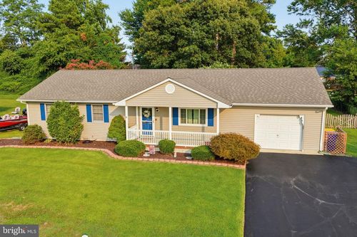 618 Abbott Dr, MILFORD, DE, 19963-2402 | Card Image