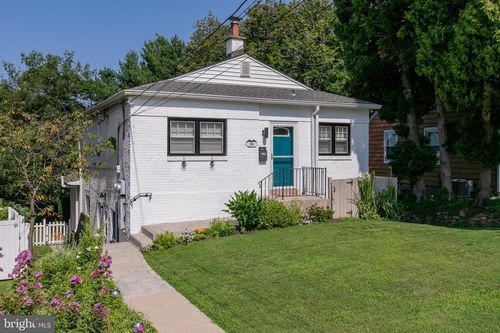 290 Dearnley St, Philadelphia, PA, 19128-4105 | Card Image