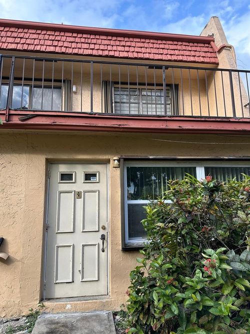 102 Pleasant Hill Lane, Tamarac, FL, 33319 | Card Image