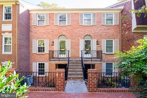 c-3221 Sutton Pl Nw, WASHINGTON, DC, 20016-7515 | Card Image