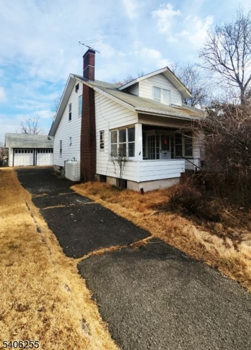 518 W Broadway, Haledon, NJ, 07508-1220 | Card Image