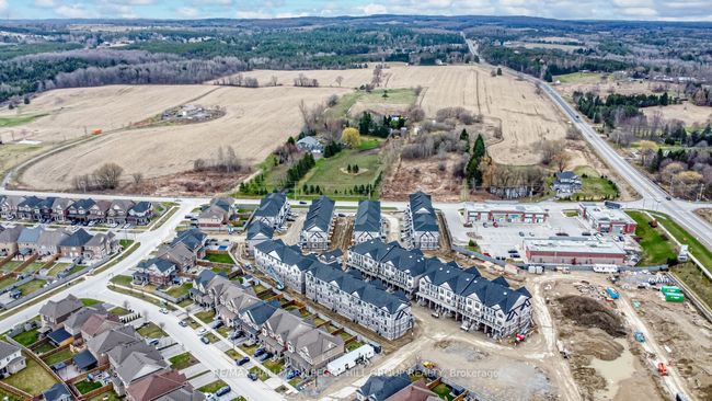 32 Brandon Crescent, House attached with 3 bedrooms, 3 bathrooms and 1 parking in New Tecumseth ON | Image 15