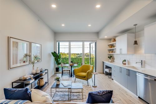 308-4004 Banister Ln, Austin, TX, 78704-3851 | Card Image