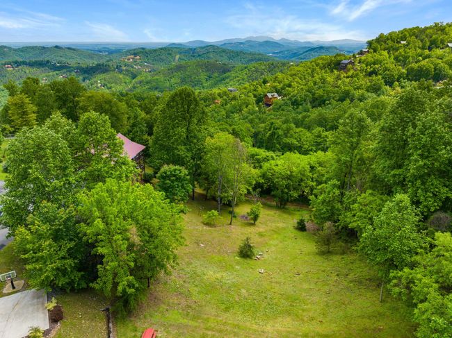 2414 Walnut Cove Way, House other with 4 bedrooms, 6 bathrooms and null parking in Sevierville TN | Image 69