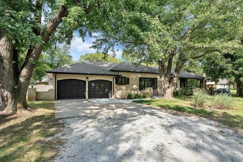 3249 N Hood Ct, Wichita, KS, 67204-4462 | Card Image