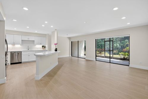 apt-b-5630 Coach House Cir, Boca Raton, FL, 33486-8687 | Card Image