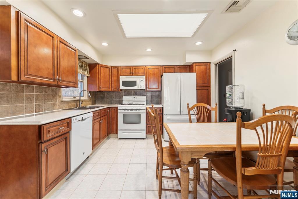 Residential in Par-troy Hills Twp. 4