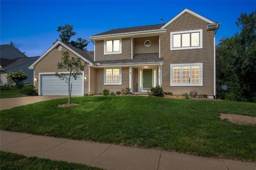 3328 Riverside Dr Ne, Cedar Rapids, IA, 52411-7402 | Card Image