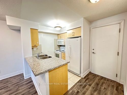 414-15 Greenview Ave, North York, ON, M2M4M7 | Card Image