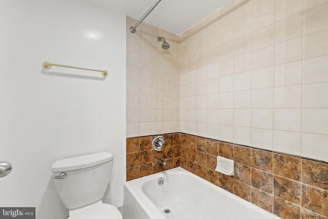 APT-315 - 1808 Old Meadow Rd, Condo with 2 bedrooms, 2 bathrooms and null parking in MCLEAN VA | Image 22
