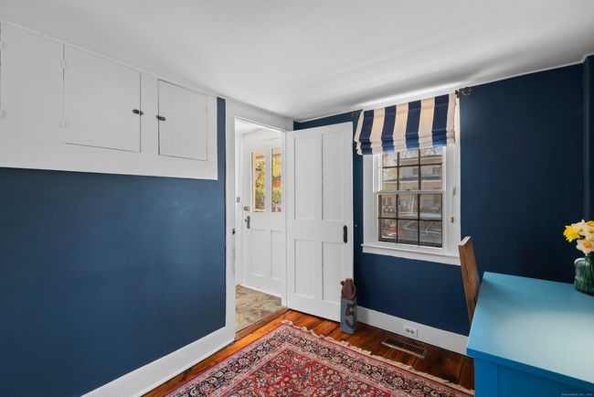 Front door entrance | Image 16