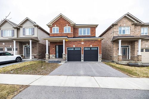10 Moses Cres, Bowmanville, ON, L1C0T7 | Card Image