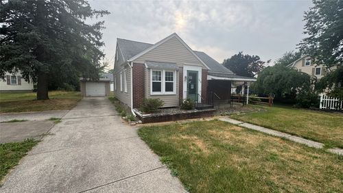 2916 Greeley Ave, Erie, PA, 16506-2624 | Card Image