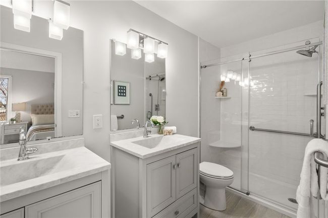 844 Bullocks Point Ave, Condo with 2 bedrooms, 3 bathrooms and 1 parking in Riverside RI | Image 14