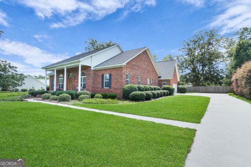 724 W Lane St, Brooklet, GA, 30415-6223 | Card Image