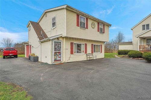 6906 Shawnee Road, Wheatfield, NY, 14120 | Card Image