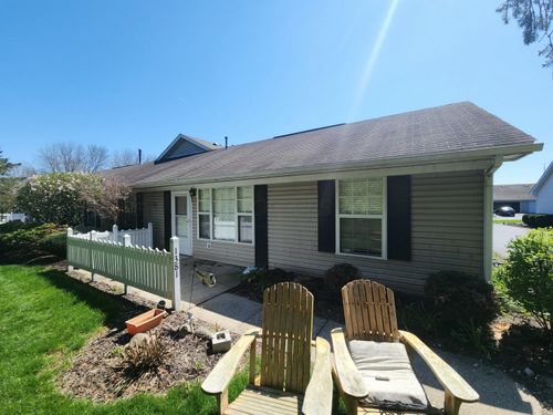 1381 Hillview Cir W, Newark, OH, 43055-7119 | Card Image