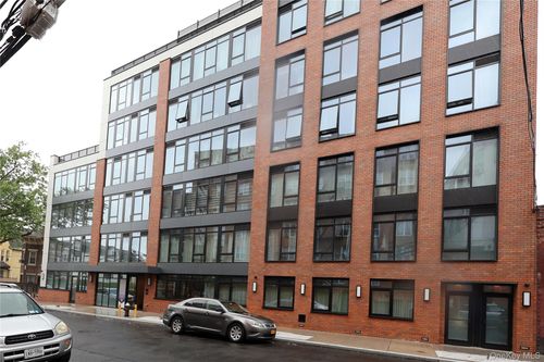2k-40-22 61st St, Woodside, NY, 11377-4960 | Card Image