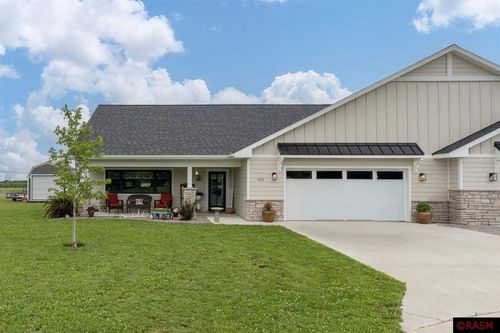 101 Butterfly Ct, Blue Earth, MN, 56013-4101 | Card Image