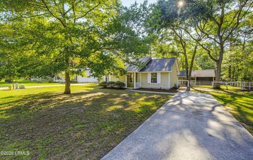 12 Robin Way, Beaufort, SC, 29907-2112 | Card Image