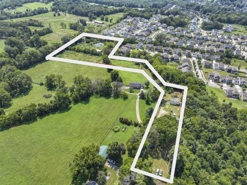 4165 Clovercroft Rd, Franklin, TN, 37067-5826 | Card Image