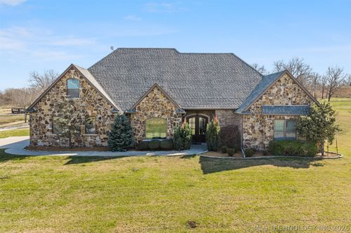 1451 Gateway Rd, Ardmore, OK, 73401-7679 | Card Image