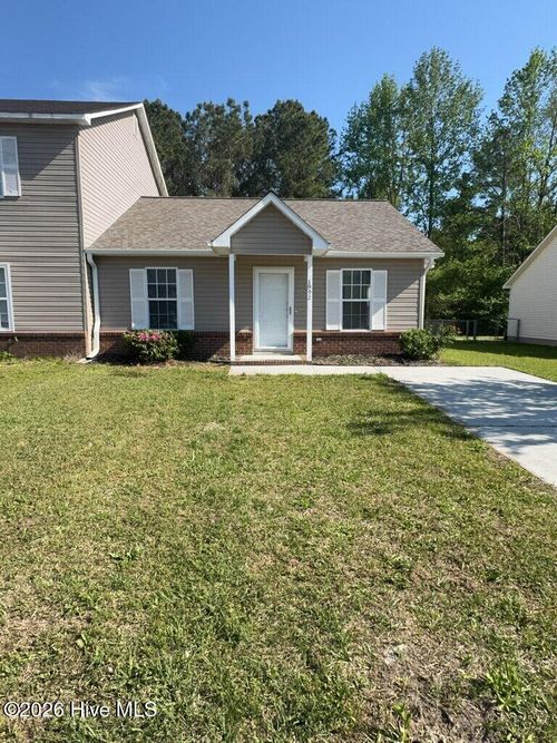 1992 W Brandymill Ln, Jacksonville, NC, 28546-9585 | Card Image