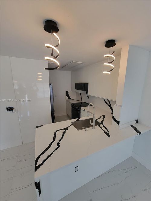 204-10034 Nw 6th St, Pembroke Pines, FL, 33024-6151 | Card Image