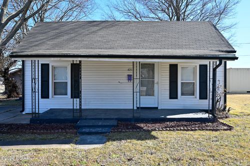 405 S Devon St, Webb City, MO, 64870-2704 | Card Image