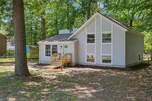 87 Stanley Drive, Newport News, VA, 23608 | Card Image