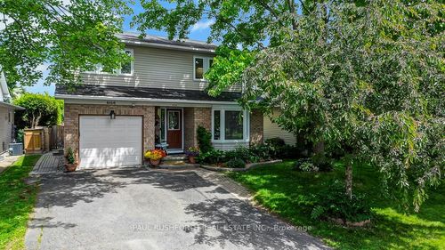 6156 Vineyard Dr, Orleans, ON, K1C2N6 | Card Image
