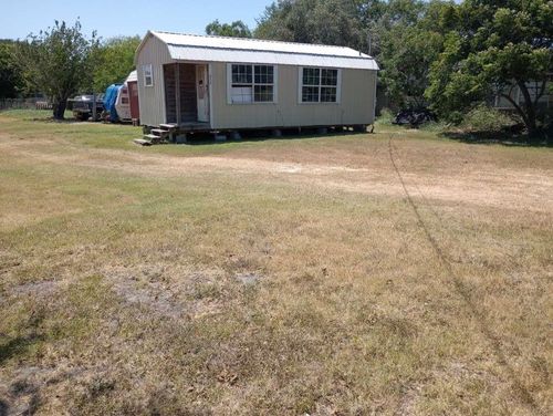 826 Avenue C, Sinton, TX, 78387-3629 | Card Image